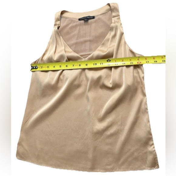 Boston Proper Nikki V Neck Charmeuse Satin Look Sleeveless Blouse Tank | 4 - Picture 9 of 11